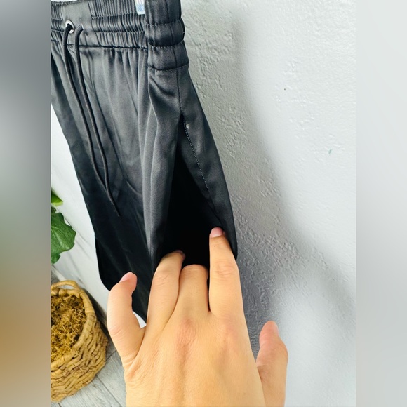 T BY ALEXANDER WANG Asymmetric Black Satin Drawstring Midi Skirt - Picture 4 of 10